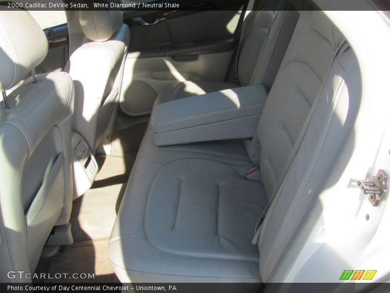 White Diamond / Neutral Shale 2000 Cadillac DeVille Sedan