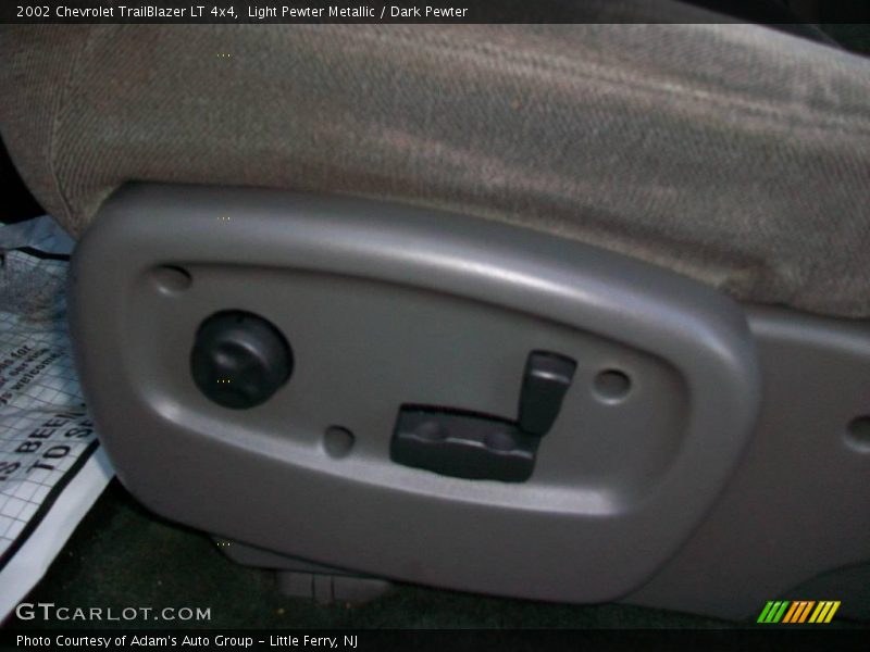 Light Pewter Metallic / Dark Pewter 2002 Chevrolet TrailBlazer LT 4x4