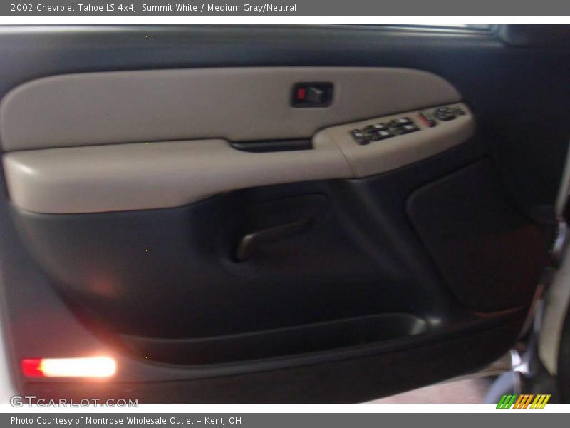 Summit White / Medium Gray/Neutral 2002 Chevrolet Tahoe LS 4x4
