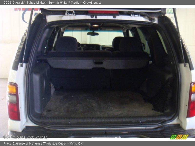 Summit White / Medium Gray/Neutral 2002 Chevrolet Tahoe LS 4x4