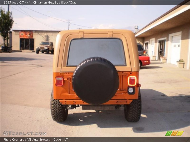 Cinnamon Metallic / Black/Gray 1985 Jeep CJ7 4x4