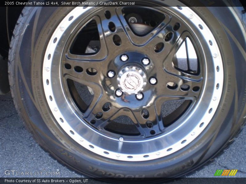 Silver Birch Metallic / Gray/Dark Charcoal 2005 Chevrolet Tahoe LS 4x4