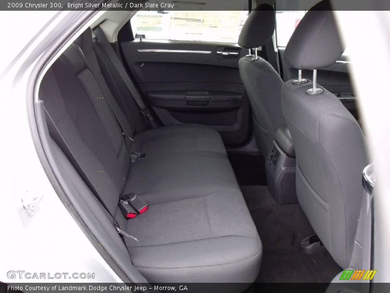 Bright Silver Metallic / Dark Slate Gray 2009 Chrysler 300