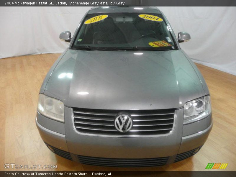 Stonehenge Grey Metallic / Grey 2004 Volkswagen Passat GLS Sedan