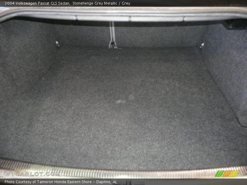 Stonehenge Grey Metallic / Grey 2004 Volkswagen Passat GLS Sedan