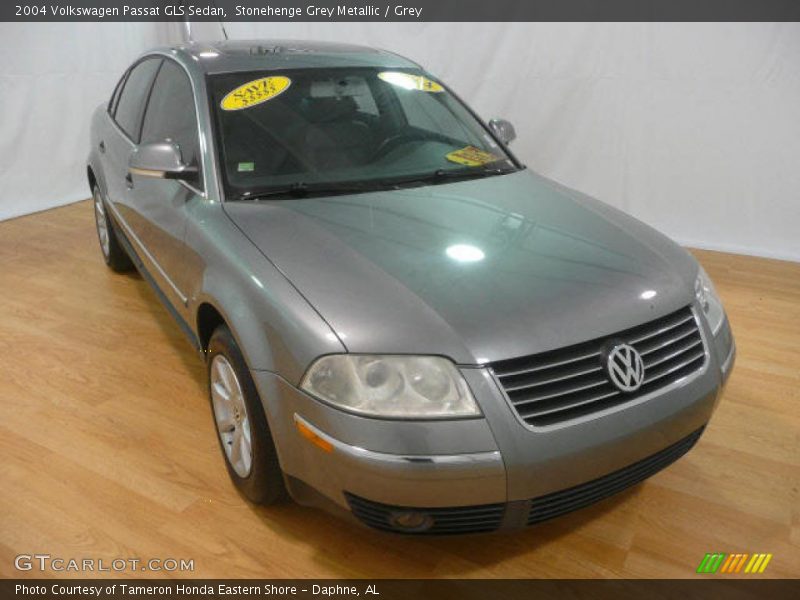 Stonehenge Grey Metallic / Grey 2004 Volkswagen Passat GLS Sedan