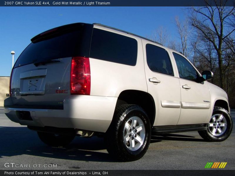 Gold Mist Metallic / Light Titanium 2007 GMC Yukon SLE 4x4