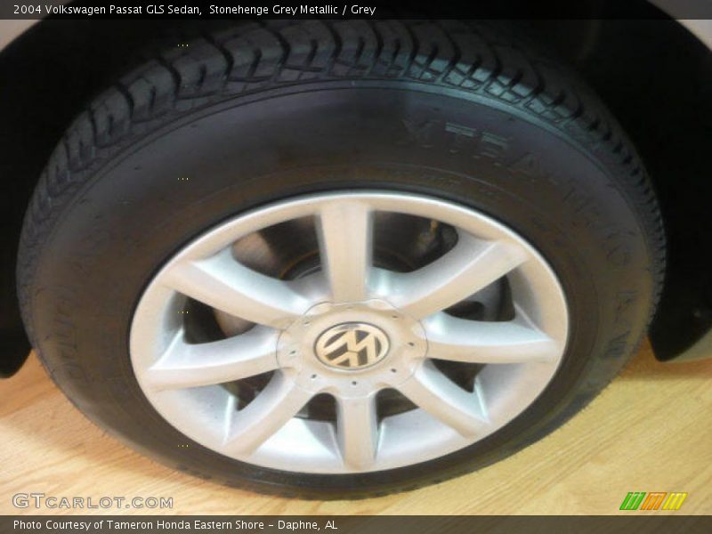 Stonehenge Grey Metallic / Grey 2004 Volkswagen Passat GLS Sedan