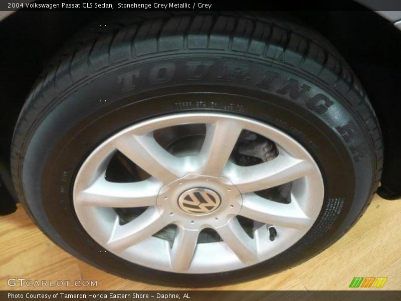 Stonehenge Grey Metallic / Grey 2004 Volkswagen Passat GLS Sedan
