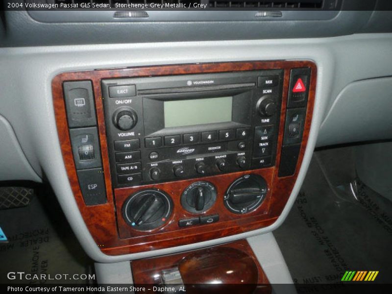 Stonehenge Grey Metallic / Grey 2004 Volkswagen Passat GLS Sedan