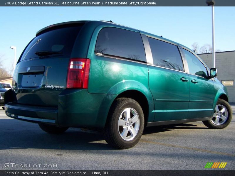 Melbourne Green Pearl / Medium Slate Gray/Light Shale 2009 Dodge Grand Caravan SE