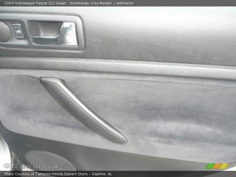 Stonehenge Grey Metallic / Anthracite 2004 Volkswagen Passat GLS Sedan
