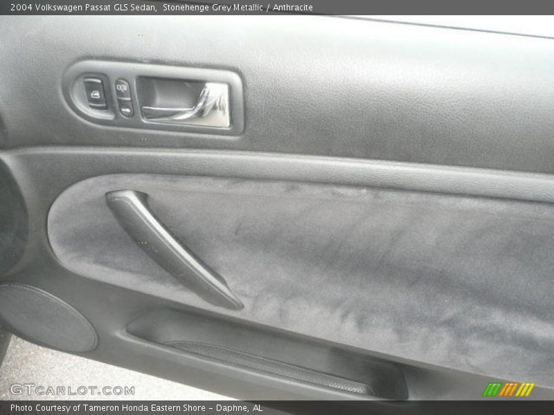 Stonehenge Grey Metallic / Anthracite 2004 Volkswagen Passat GLS Sedan