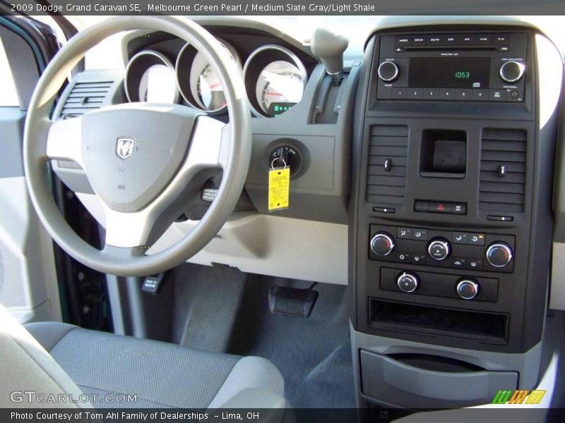 Melbourne Green Pearl / Medium Slate Gray/Light Shale 2009 Dodge Grand Caravan SE