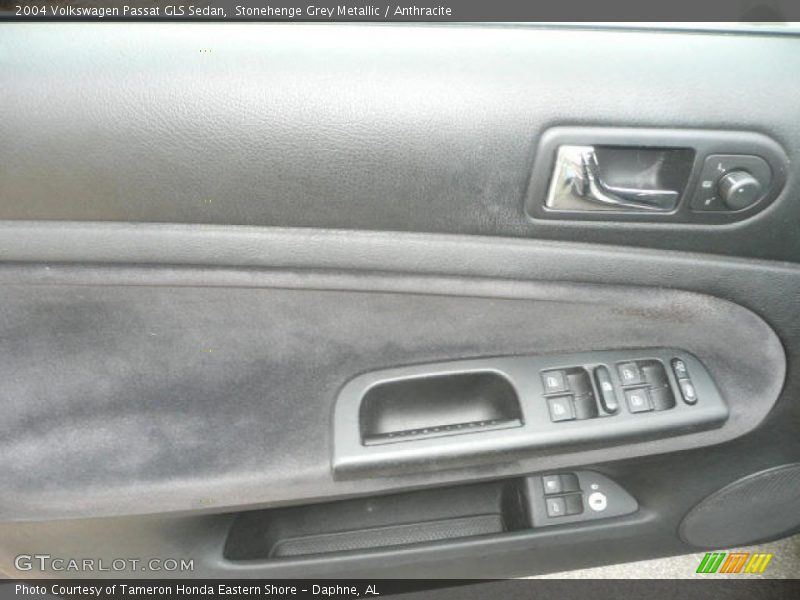 Stonehenge Grey Metallic / Anthracite 2004 Volkswagen Passat GLS Sedan