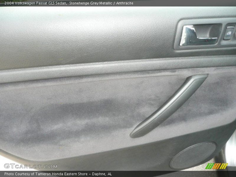 Stonehenge Grey Metallic / Anthracite 2004 Volkswagen Passat GLS Sedan