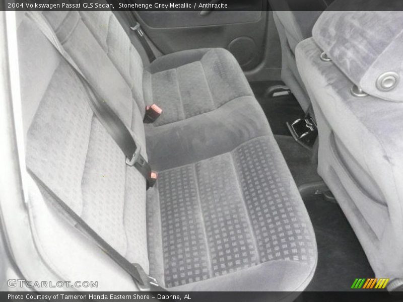 Stonehenge Grey Metallic / Anthracite 2004 Volkswagen Passat GLS Sedan
