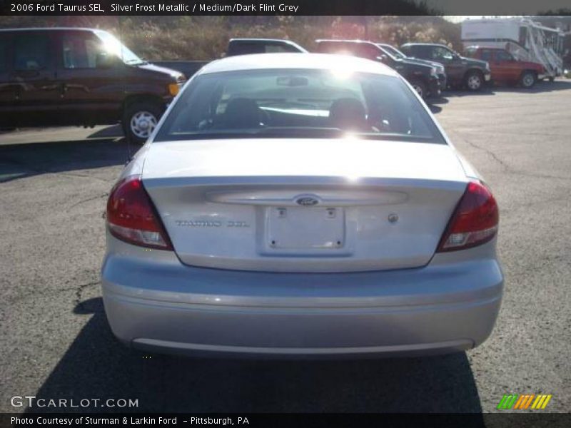Silver Frost Metallic / Medium/Dark Flint Grey 2006 Ford Taurus SEL