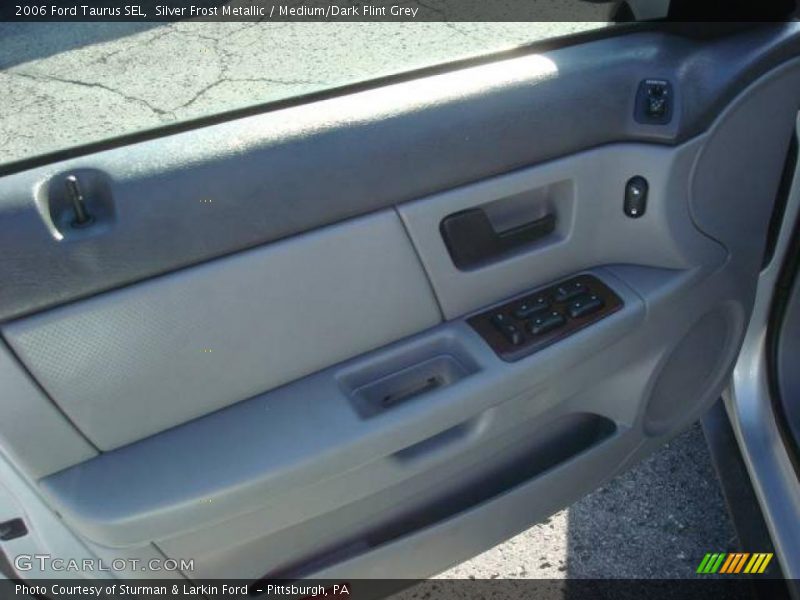 Silver Frost Metallic / Medium/Dark Flint Grey 2006 Ford Taurus SEL