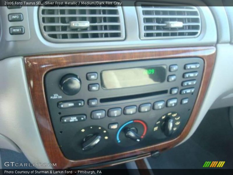 Silver Frost Metallic / Medium/Dark Flint Grey 2006 Ford Taurus SEL