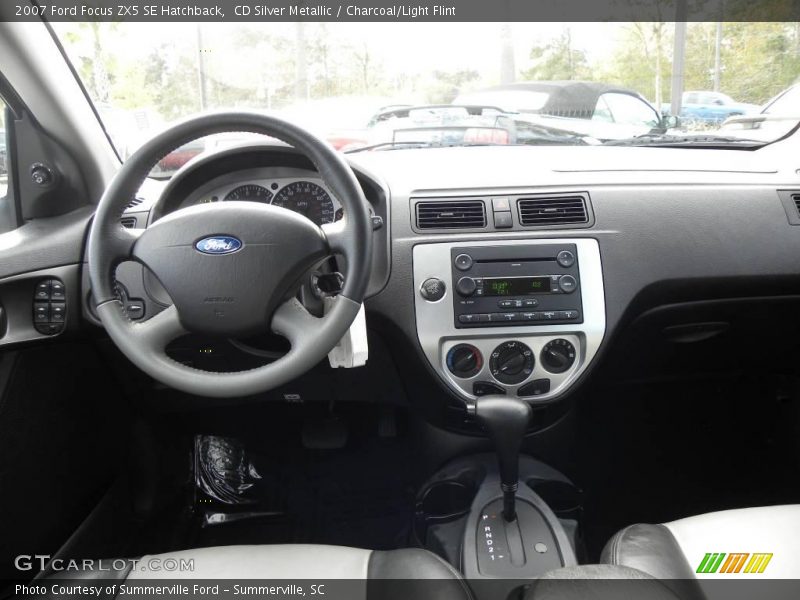 CD Silver Metallic / Charcoal/Light Flint 2007 Ford Focus ZX5 SE Hatchback