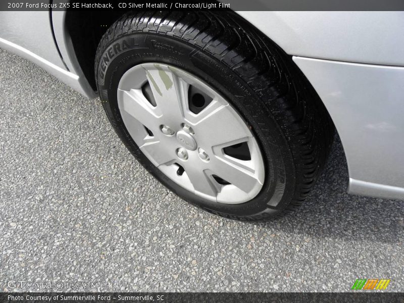 CD Silver Metallic / Charcoal/Light Flint 2007 Ford Focus ZX5 SE Hatchback