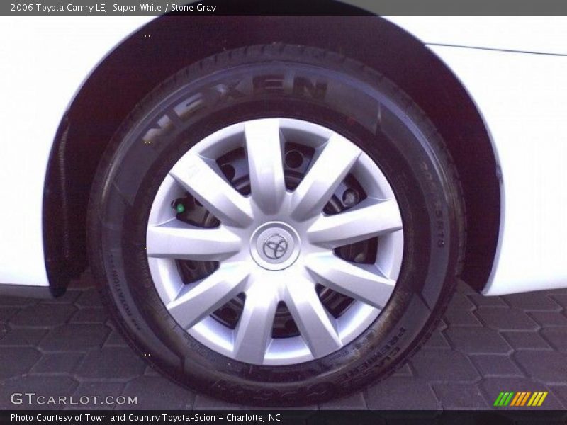 Super White / Stone Gray 2006 Toyota Camry LE