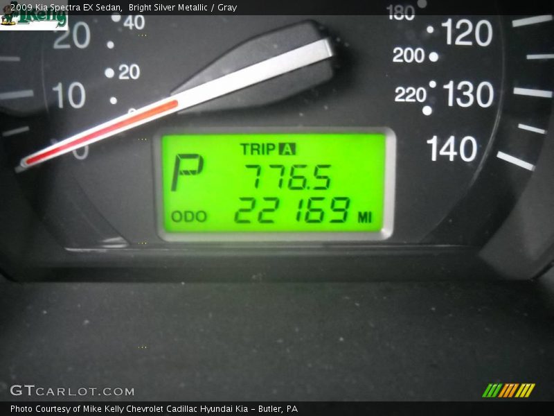 Bright Silver Metallic / Gray 2009 Kia Spectra EX Sedan