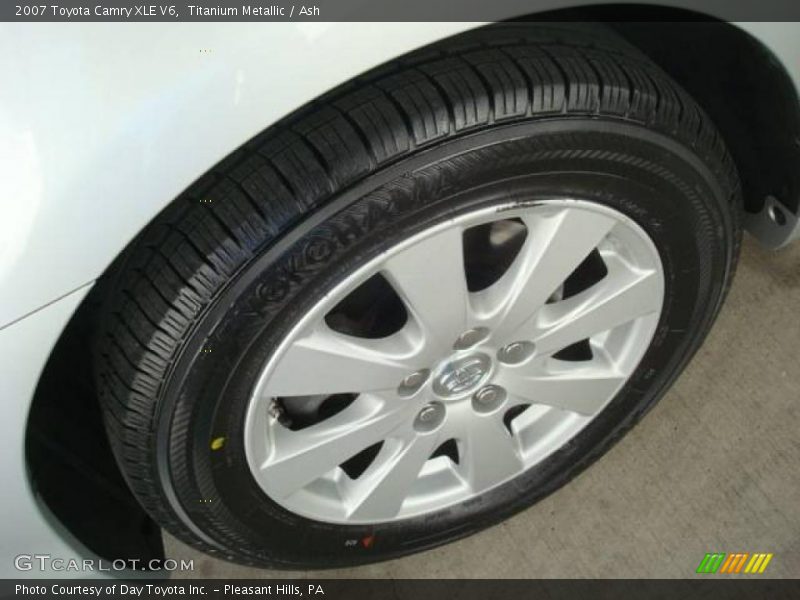 Titanium Metallic / Ash 2007 Toyota Camry XLE V6