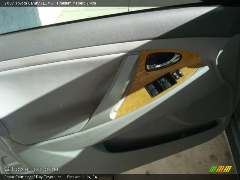 Titanium Metallic / Ash 2007 Toyota Camry XLE V6