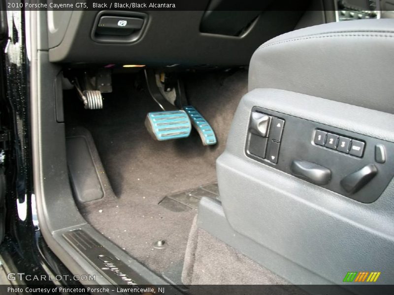 Black / Black/Black Alcantara 2010 Porsche Cayenne GTS