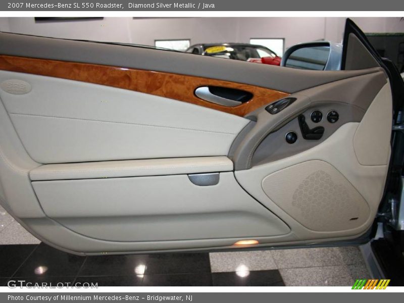 Diamond Silver Metallic / Java 2007 Mercedes-Benz SL 550 Roadster
