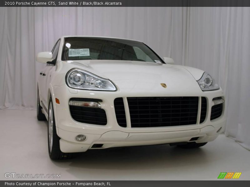 Sand White / Black/Black Alcantara 2010 Porsche Cayenne GTS