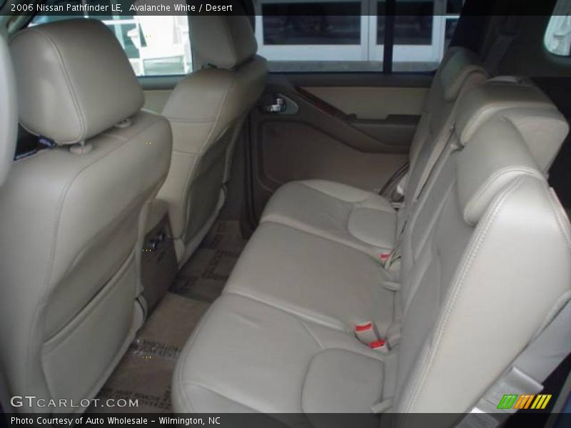 Avalanche White / Desert 2006 Nissan Pathfinder LE