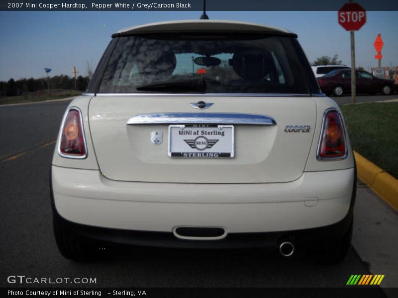 Pepper White / Grey/Carbon Black 2007 Mini Cooper Hardtop