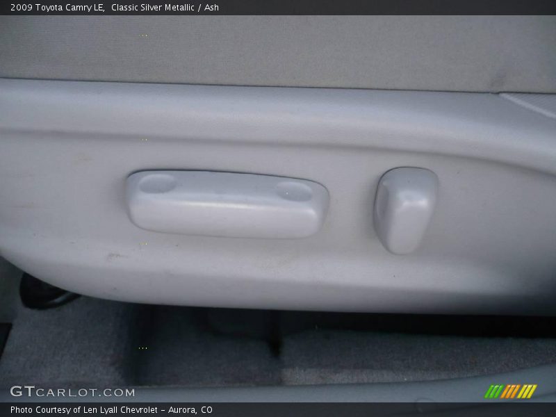 Classic Silver Metallic / Ash 2009 Toyota Camry LE