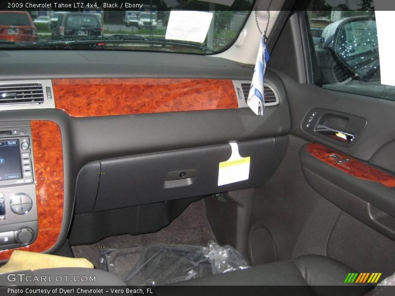 Black / Ebony 2009 Chevrolet Tahoe LTZ 4x4
