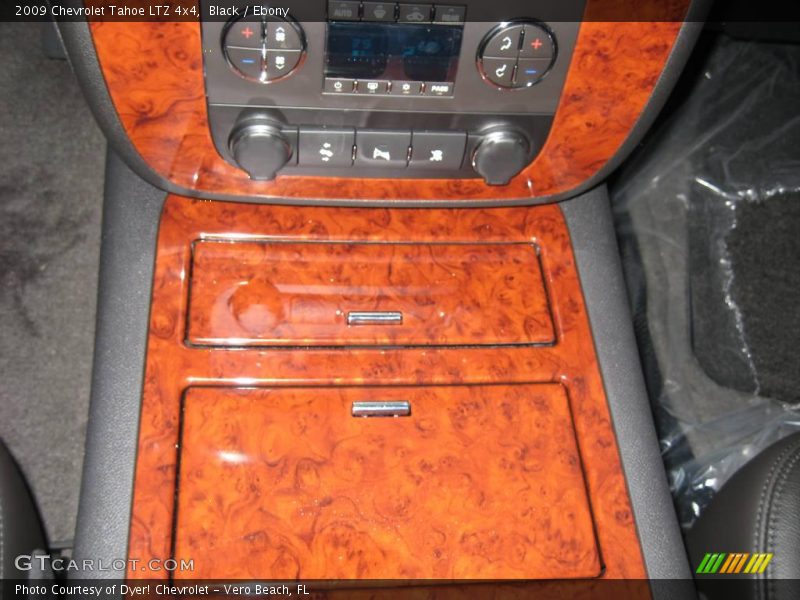 Black / Ebony 2009 Chevrolet Tahoe LTZ 4x4