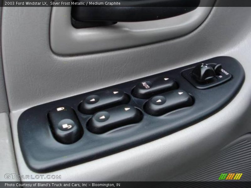 Silver Frost Metallic / Medium Graphite 2003 Ford Windstar LX