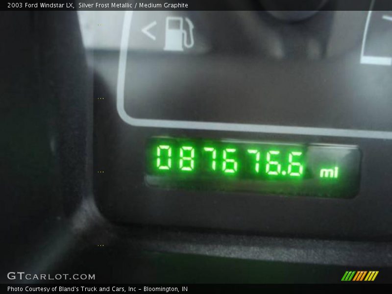 Silver Frost Metallic / Medium Graphite 2003 Ford Windstar LX
