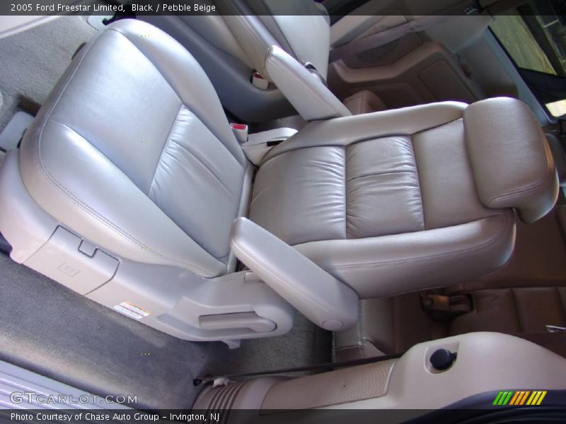 Black / Pebble Beige 2005 Ford Freestar Limited