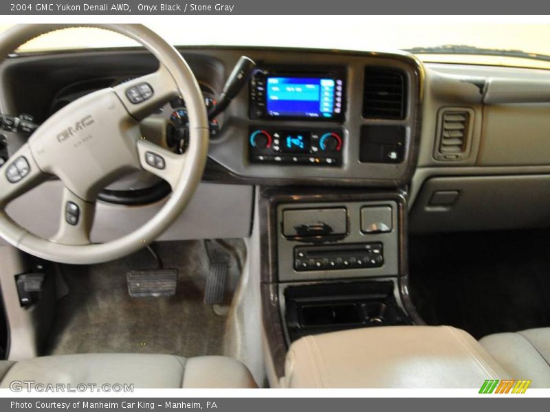 Onyx Black / Stone Gray 2004 GMC Yukon Denali AWD
