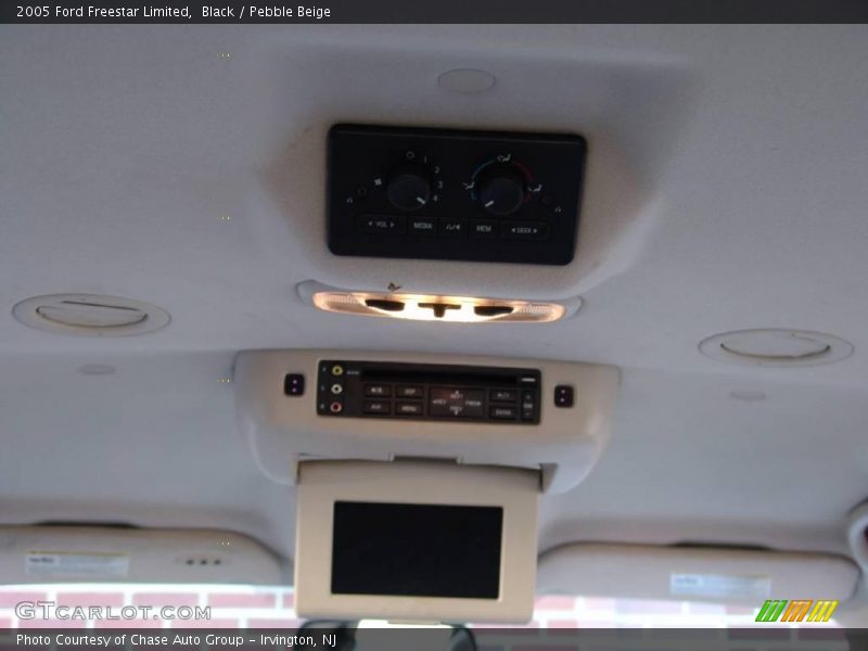 Black / Pebble Beige 2005 Ford Freestar Limited