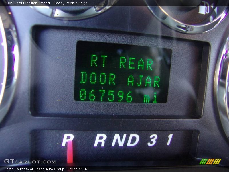 Black / Pebble Beige 2005 Ford Freestar Limited