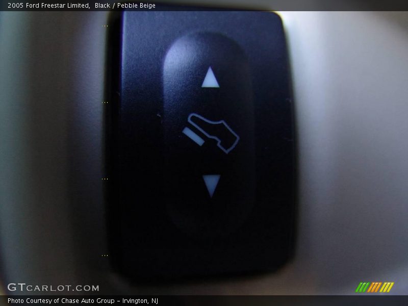 Black / Pebble Beige 2005 Ford Freestar Limited