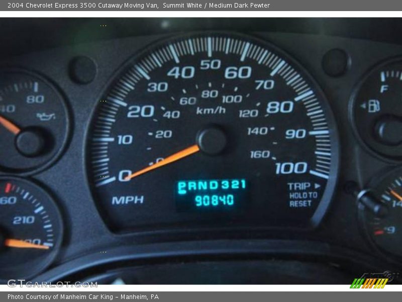 Summit White / Medium Dark Pewter 2004 Chevrolet Express 3500 Cutaway Moving Van