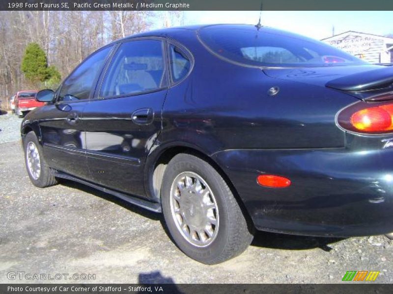 Pacific Green Metallic / Medium Graphite 1998 Ford Taurus SE