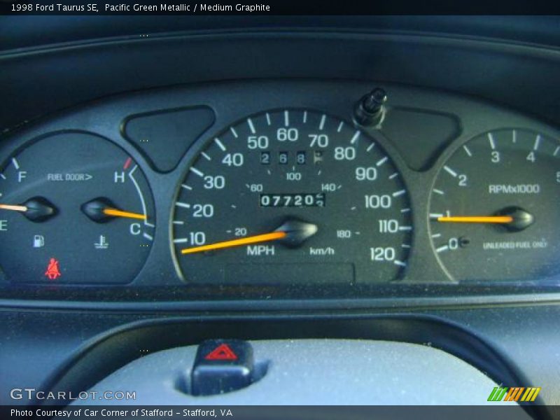 Pacific Green Metallic / Medium Graphite 1998 Ford Taurus SE