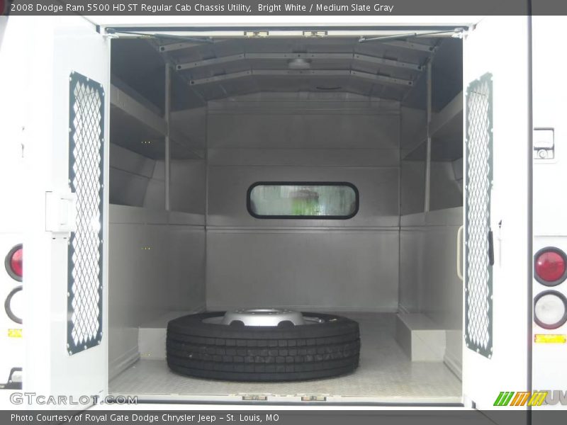 Bright White / Medium Slate Gray 2008 Dodge Ram 5500 HD ST Regular Cab Chassis Utility