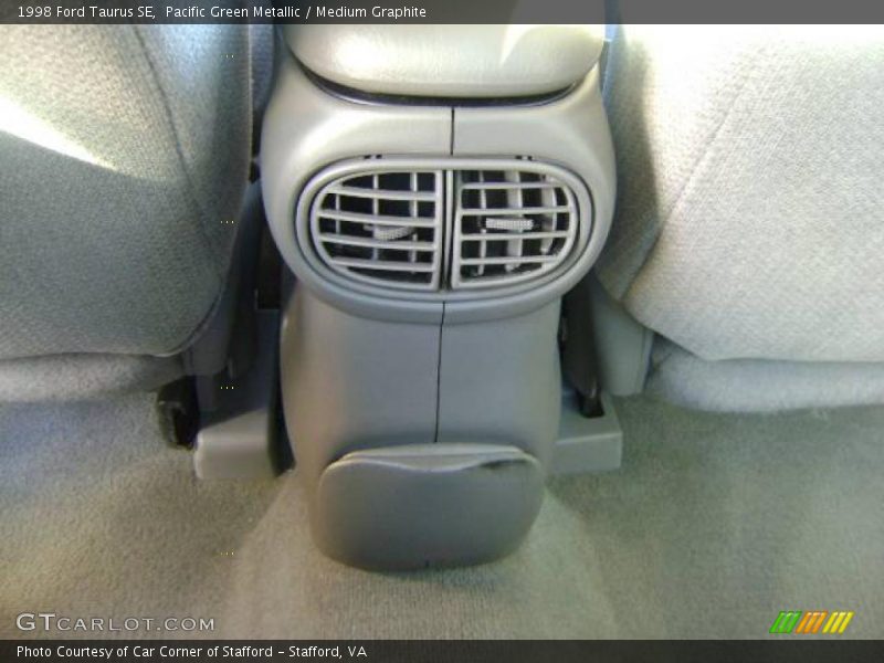 Pacific Green Metallic / Medium Graphite 1998 Ford Taurus SE
